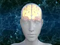 Stylizowana głowa z widocznym, świecącym mózgiem na tle sieci neuronowej.