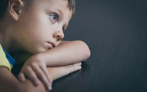 Do kiedy zdalne w przedszkolu? Decyzje lokalne i zasiłek opiekuńczy