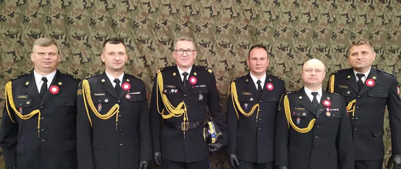 Absolwent SGSP strażak młodszy kapitan
